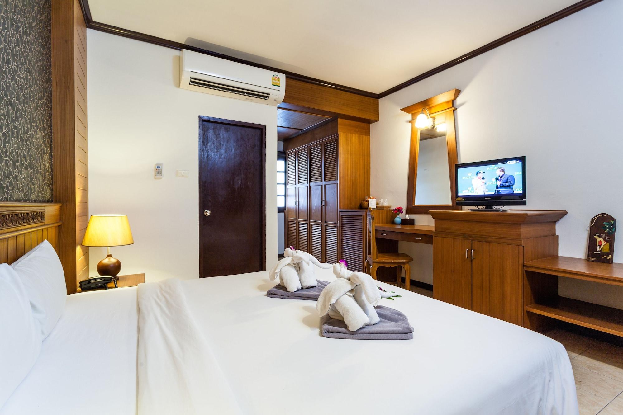 Jang Khách sạn 3*